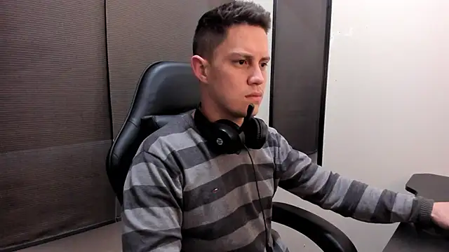 Snapshot of KendricTorres chatting on July 9, 2026, 1:26 pm KendricTorres online show from July 9, 2026, 1:26 pm