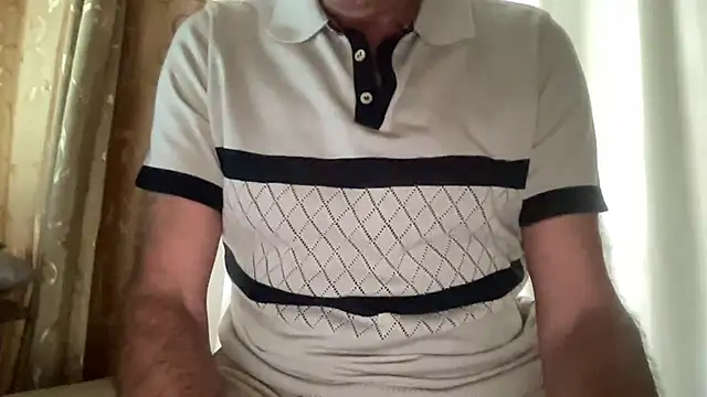 Snapshot of henrybull007 chatting on June 4, 2026, 11:05 am henrybull007 online show from June 4, 2026, 11:05 am