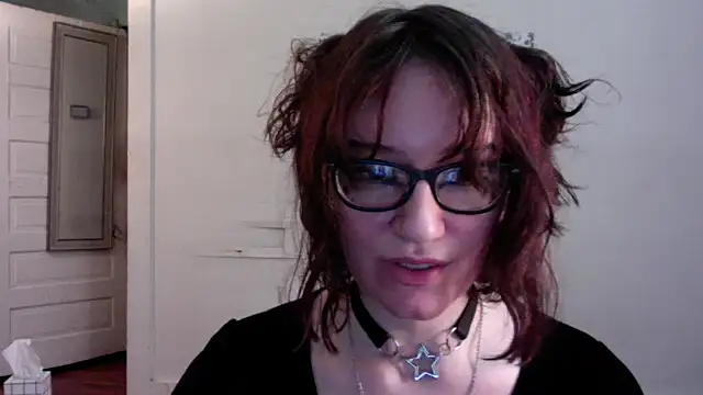 Snapshot of AnnywnBelle chatting on May 1, 2026, 10:03 pm AnnywnBelle online show from May 1, 2026, 10:03 pm