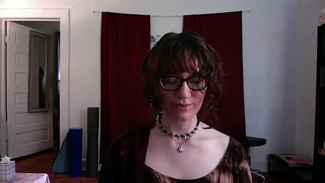 Snapshot of AnnywnBelle chatting on May 12, 2026, 10:07 pm AnnywnBelle online show from May 12, 2026, 10:07 pm