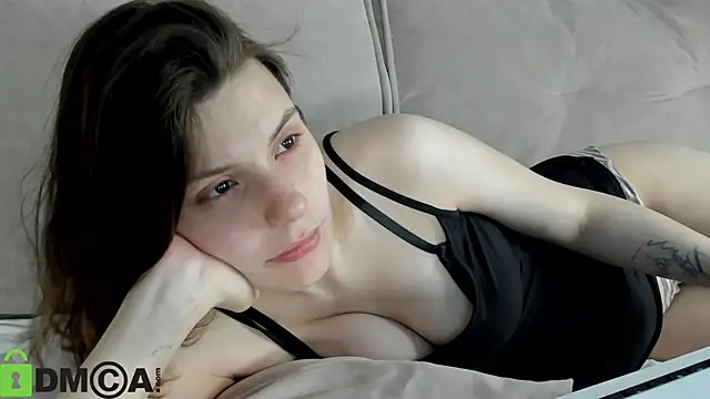 Kira Be11 online show from June 1, 2026, 1:18 am