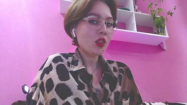  EcStasy online show from May 1, 2026, 6:23 pm