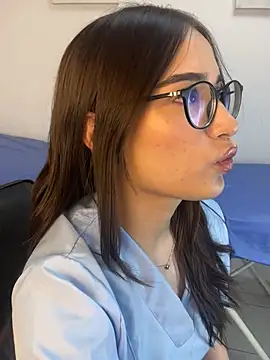Snapshot of Sweet_Milaa1 chatting on May 9, 2026, 4:23 pm Sweet Milaa1 online show from May 9, 2026, 4:23 pm