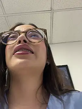 Sweet Milaa1 online show from June 29, 2026, 7:03 pm