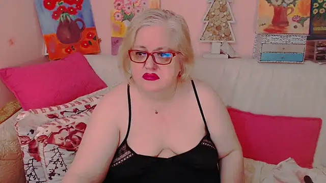 Maturelove xxx online show from June 19, 2026, 7:28 pm