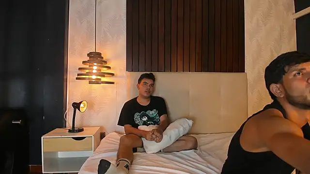Jackson Hunt online show from May 1, 2026, 3:44 am