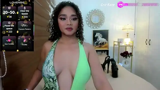 Snapshot of curly_tops69 chatting on June 14, 2026, 4:03 am curly tops69 online show from June 14, 2026, 4:03 am
