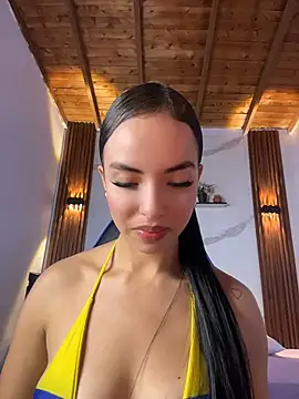 Snapshot of catalina_lafer chatting on June 17, 2026, 2:07 pm catalina lafer online show from June 17, 2026, 2:07 pm