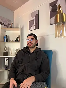 DomBoy  online show from June 30, 2026, 7:59 pm