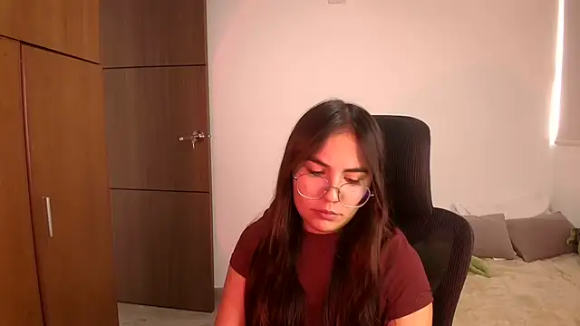 Snapshot of abbyyandmaxx chatting on July 17, 2026, 4:45 pm abbyyandmaxx online show from July 17, 2026, 4:45 pm
