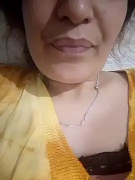 WonderfulWomen00 online show from May 3, 2026, 9:54 pm