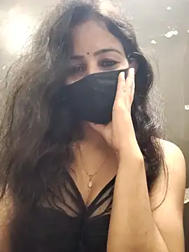 Snapshot of Kanika_76 chatting on July 10, 2026, 9:39 pm Kanika 76 online show from July 10, 2026, 9:39 pm