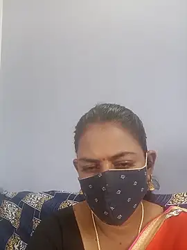 Snapshot of cathrine92 chatting on June 3, 2026, 5:54 am cathrine92 online show from June 3, 2026, 5:54 am