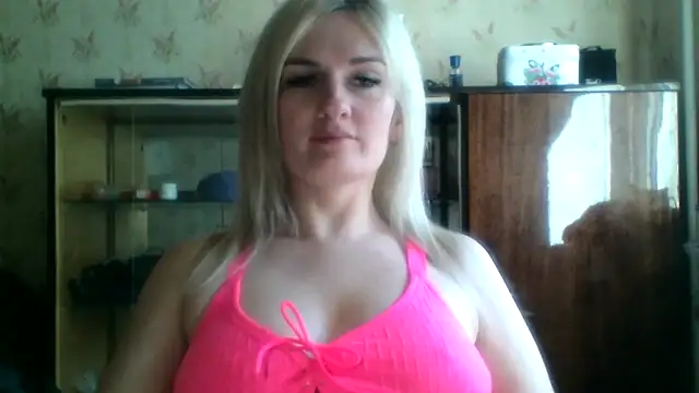 Snapshot of MartaHaze chatting on May 4, 2026, 7:48 am MartaHaze online show from May 4, 2026, 7:48 am
