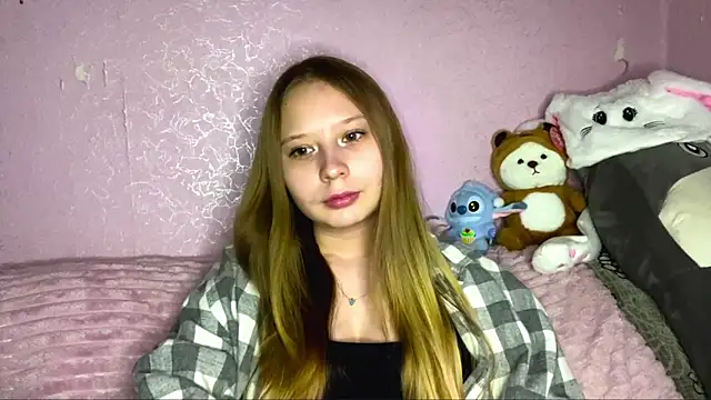 MertieVandusen online show from May 3, 2026, 4:35 pm