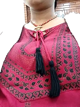 Snapshot of Simmi-00 chatting on May 12, 2026, 4:31 am Simmi-00 online show from May 12, 2026, 4:31 am