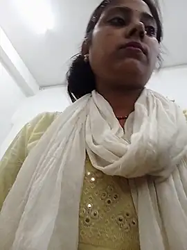 Snapshot of Simmi-00 chatting on May 14, 2026, 4:08 am Simmi-00 online show from May 14, 2026, 4:08 am