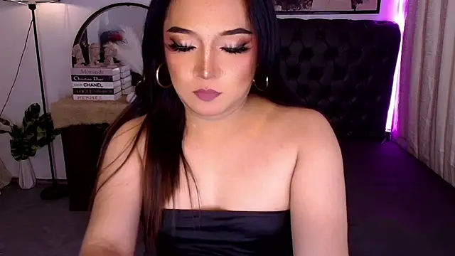 Snapshot of Sensual_Ekang chatting on July 1, 2026, 8:08 pm Sensual Ekang online show from July 1, 2026, 8:08 pm