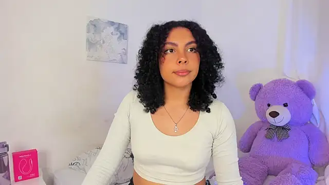 Snapshot of Violetta_cam_ chatting on August 8, 2026, 2:36 am Violetta cam online show from August 8, 2026, 2:36 am