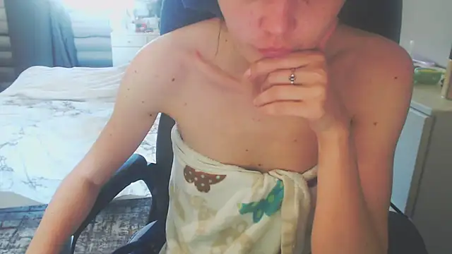Snapshot of juili_juili chatting on May 6, 2026, 12:54 pm juili juili online show from May 6, 2026, 12:54 pm