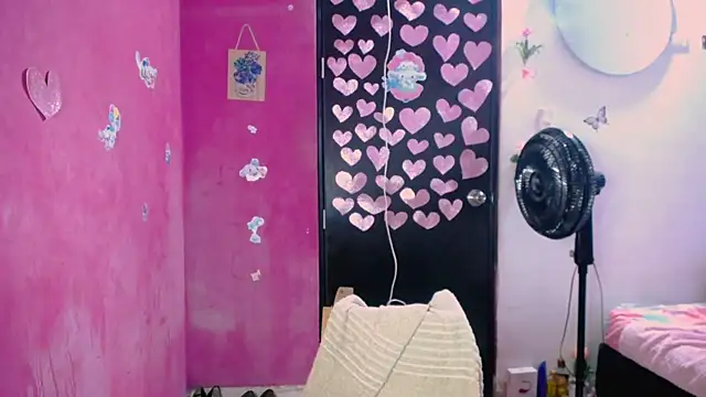 Kiara tits online show from July 15, 2026, 1:11 am