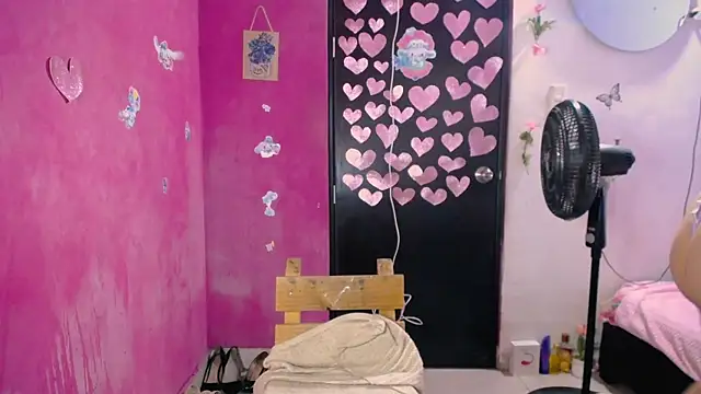 Kiara tits online show from July 16, 2026, 1:44 am