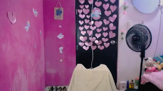 Kiara tits online show from July 23, 2026, 1:52 am