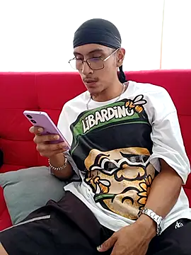 Lil black009 online show from May 7, 2026, 2:55 pm
