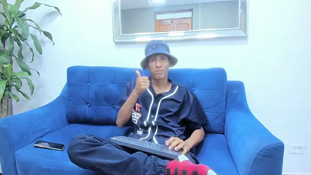 Snapshot of Zane_Belville chatting on May 13, 2026, 11:29 am Zane Belville online show from May 13, 2026, 11:29 am