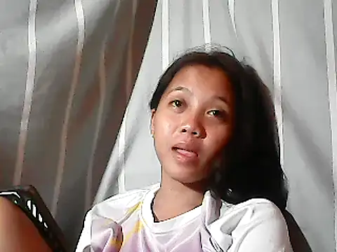 Snapshot of Yours_AsianPinayGirl18 chatting on June 16, 2026, 11:29 pm Yours AsianPinayGirl18 online show from June 16, 2026, 11:29 pm