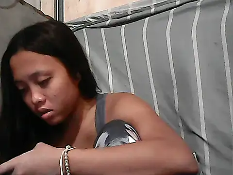 Snapshot of Yours_AsianPinayGirl18 chatting on July 13, 2026, 1:14 pm Yours AsianPinayGirl18 online show from July 13, 2026, 1:14 pm