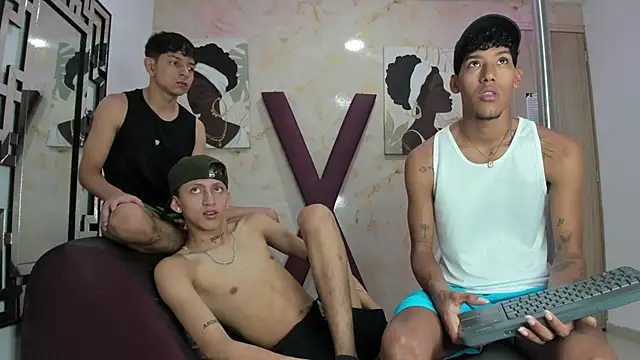RED BOYS XXX online show from May 9, 2026, 1:27 pm