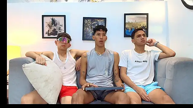 Snapshot of RED_BOYS_XXX chatting on June 11, 2026, 1:31 pm RED BOYS XXX online show from June 11, 2026, 1:31 pm
