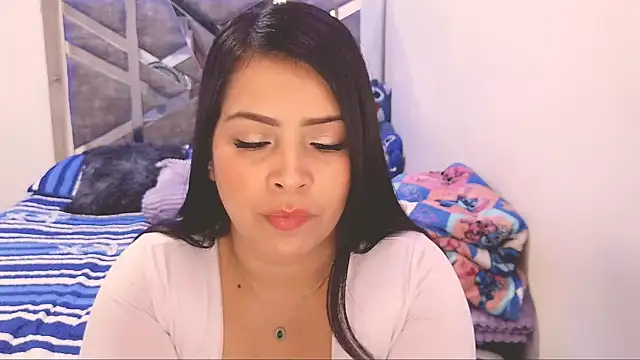 Snapshot of Victoria_rossx chatting on July 13, 2026, 6:33 pm Victoria rossx online show from July 13, 2026, 6:33 pm