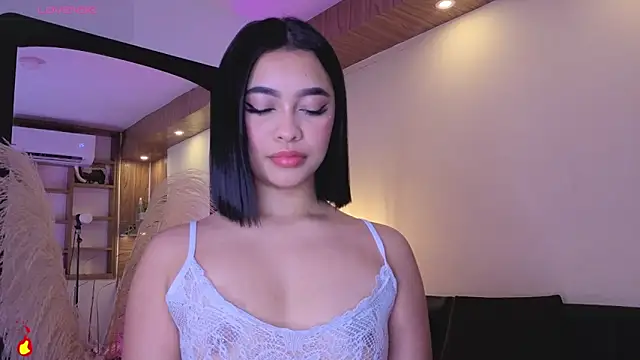 Snapshot of Chloe_monroee chatting on June 13, 2026, 3:26 am Chloe monroee online show from June 13, 2026, 3:26 am