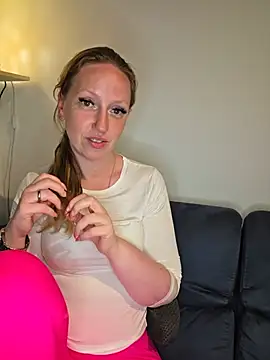 Snapshot of SweetGermanAlina chatting on May 28, 2026, 8:50 pm SweetGermanAlina online show from May 28, 2026, 8:50 pm
