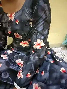 Snapshot of Seema_yadav01 chatting on May 6, 2026, 5:03 am Seema yadav01 online show from May 6, 2026, 5:03 am