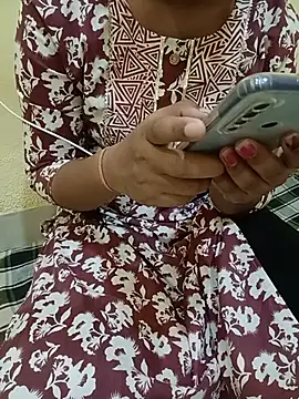 Seema yadav01 online show from June 17, 2026, 5:10 am