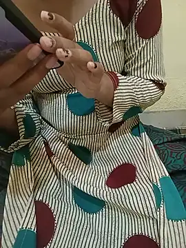 Seema yadav01 online show from July 4, 2026, 5:35 am
