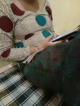 Seema yadav01 online show from July 8, 2026, 5:12 am