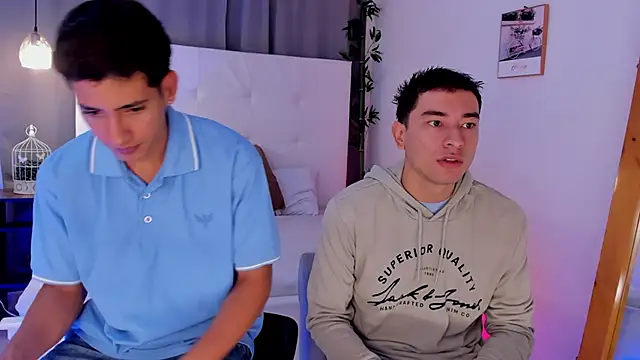 Alejo-and-Thiago online show from June 4, 2026, 12:33 pm