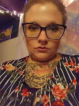 leighlamarie online show from August 9, 2026, 9:36 am