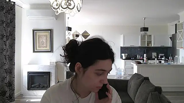 Snapshot of cute_lilia chatting on May 8, 2026, 9:25 am cute lilia online show from May 8, 2026, 9:25 am