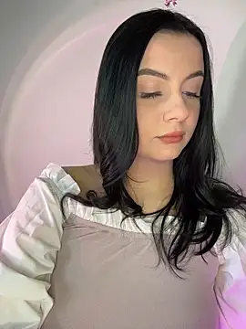 DREAM L0la online show from May 15, 2026, 9:38 am
