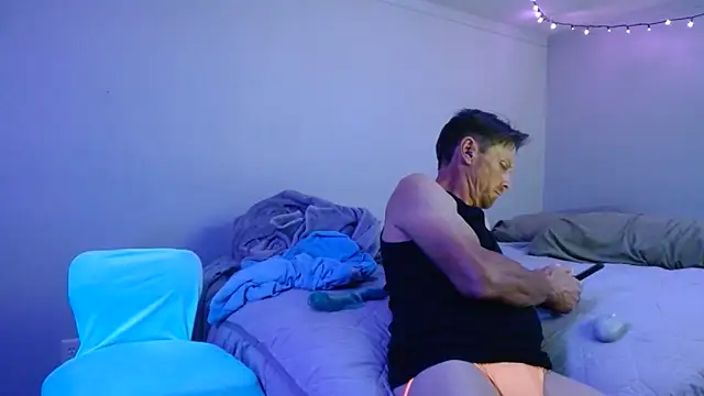 luv2cum2gether25 online show from June 21, 2026, 12:41 pm