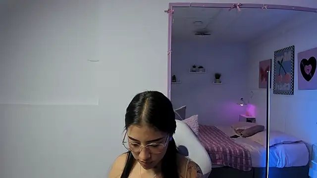 Snapshot of Sharon_Adamss chatting on June 4, 2026, 7:31 pm Sharon Adamss online show from June 4, 2026, 7:31 pm