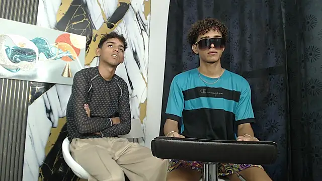 Snapshot of GOLDEN_2026 chatting on June 11, 2026, 7:23 pm GOLDEN 2026 online show from June 11, 2026, 7:23 pm