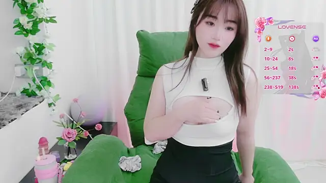 Snapshot of JJ8521 chatting on July 9, 2026, 8:18 am JJ8521 online show from July 9, 2026, 8:18 am