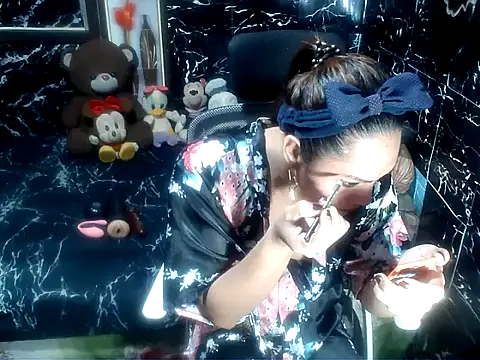 Snapshot of expensivecandy69 chatting on June 2, 2026, 1:57 pm expensivecandy69 online show from June 2, 2026, 1:57 pm