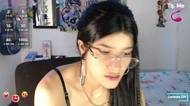 Snapshot of bastethott chatting on July 5, 2026, 7:37 am bastethott online show from July 5, 2026, 7:37 am